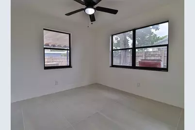 2820 NE 9th Ter, Pompano Beach, FL 33064 - Photo 17