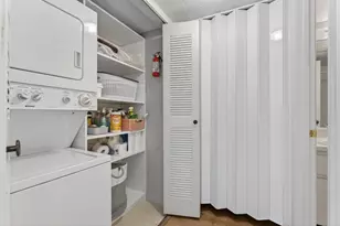 2205 S Cypress Bend Dr, Pompano Beach, FL 33069 - Photo 23