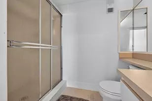 2205 S Cypress Bend Dr, Pompano Beach, FL 33069 - Photo 17