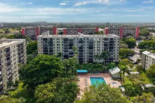 2205 S Cypress Bend Dr, Pompano Beach, FL 33069 - Photo 33