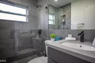 19 NE 16th St, Fort Lauderdale, FL 33304 - Photo 9