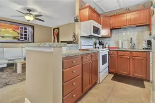 33 Fanshaw A, Boca Raton, FL 33434 - Photo 7