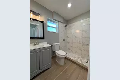 2016 NE 17th Ct, Unit #26, Fort Lauderdale, FL 33305 - Photo 13