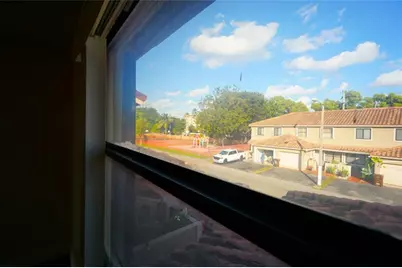 6380 W 24th Ct, Hialeah, FL 33016 - Photo 27