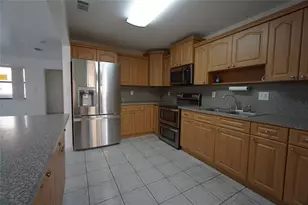 6380 W 24th Ct, Hialeah, FL 33016 - Photo 9