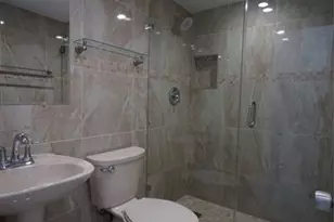 1035 W 77th St, Hialeah, FL 33014 - Photo 37