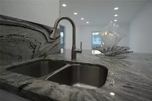 1035 W 77th St, Hialeah, FL 33014 - Photo 19