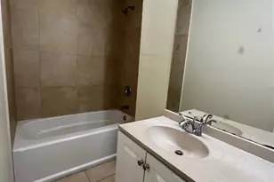 418 E Evanston Cir, Fort Lauderdale, FL 33312 - Photo 11