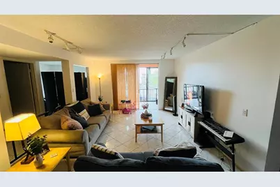 3650  Inverrary Dr, Unit #3T, Lauderhill, FL 33319 - Photo 3