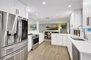 1701 NE 27th Dr, Wilton Manors, FL 33334 - Photo 17