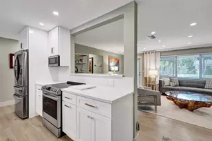 1701 NE 27th Dr, Wilton Manors, FL 33334 - Photo 11