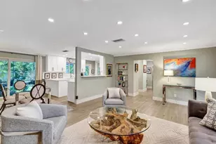 1701 NE 27th Dr, Wilton Manors, FL 33334 - Photo 9