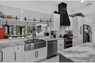 2211 NE 43 Street, Lighthouse Point, FL 33064 - Photo 15