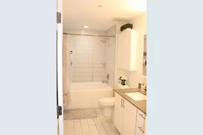 999 SW 1st Ave, Unit #3301, Miami, FL 33130 - Photo 17