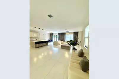 4915  Whispering Way, Fort Lauderdale, FL 33312 - Photo 5