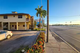 513 S Ocean Dr, Hollywood, FL 33019 - Photo 23