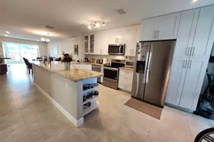 8777 Warwick Dr, Boca Raton, FL 33433 - Photo 5