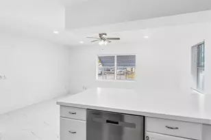 1214 Peak Rd, Lantana, FL 33462 - Photo 11