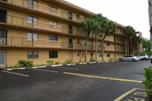 9370 SW 8th St, Boca Raton, FL 33428 - Photo 5