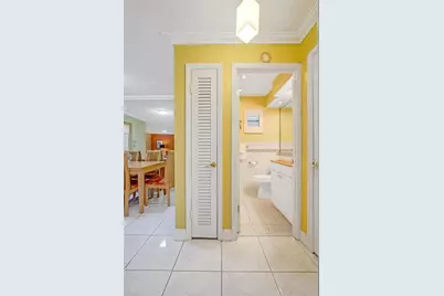 2500 NE 9th St, Unit #110, Fort Lauderdale, FL 33304 - Photo 15