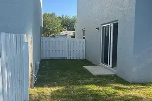 9929 NW 9th Ct, Plantation, FL 33324 - Photo 5