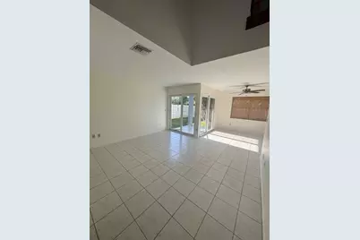 9929 NW 9th Ct, Plantation, FL 33324 - Photo 11