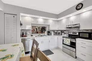 1401 SW 128th Terrace, Pembroke Pines, FL 33027 - Photo 3