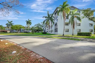 1401 SW 128th Ter, Unit #406H, Pembroke Pines, FL 33027 - Photo 7