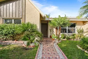 417 SE 4th St, Dania Beach, FL 33004 - Photo 3