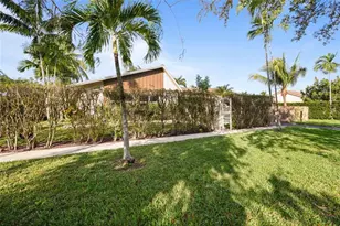 417 SE 4th St, Dania Beach, FL 33004 - Photo 5