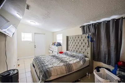 250 NW 83rd St, Miami, FL 33150 - Photo 9