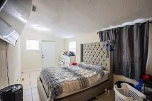 250 NW 83rd St, Miami, FL 33150 - Photo 9