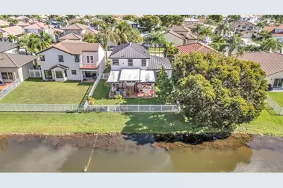 1336 SW 181st Ave, Pembroke Pines, FL 33029 - Photo 7