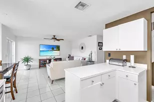 1336 SW 181st Ave, Pembroke Pines, FL 33029 - Photo 15