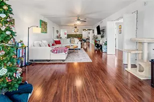 3930 Oaks Clubhouse Dr, Pompano Beach, FL 33069 - Photo 7