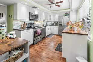 3930 Oaks Clubhouse Dr, Pompano Beach, FL 33069 - Photo 13