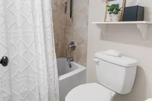 3930 Oaks Clubhouse Dr, Pompano Beach, FL 33069 - Photo 27