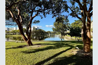 2112 S Cypress Bend Dr, Unit #508, Pompano Beach, FL 33069 - Photo 17