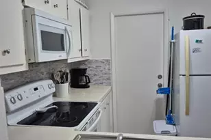 560 SE 2nd Ave, Deerfield Beach, FL 33441 - Photo 15