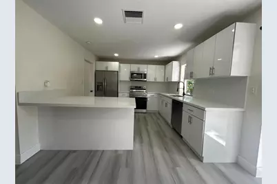 1164 NW 45th Ter, Lauderhill, FL 33313 - Photo 11