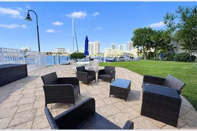 400  Golden Isles Dr, Unit #36, Hallandale Beach, FL 33009 - Photo 21