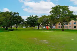 9061 Sunrise Lakes Blvd, Sunrise, FL 33322 - Photo 17