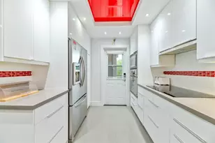 2950 N Palm Aire Dr, Pompano Beach, FL 33069 - Photo 5