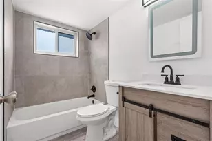 45 NE 24th St, Wilton Manors, FL 33305 - Photo 11