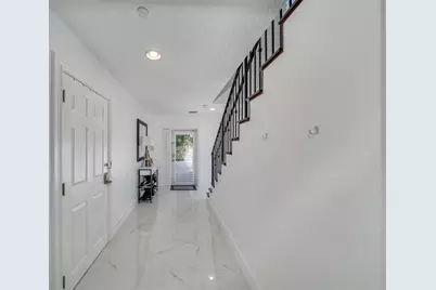 1112 NE 17th Way, Unit #1112, Fort Lauderdale, FL 33304 - Photo 7