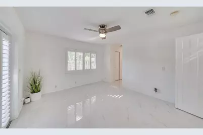 1112 NE 17th Way, Unit #1112, Fort Lauderdale, FL 33304 - Photo 9