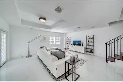 1112 NE 17th Way, Unit #1112, Fort Lauderdale, FL 33304 - Photo 3
