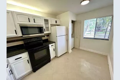 7931  Southgate Blvd, Unit #E8, North Lauderdale, FL 33068 - Photo 9