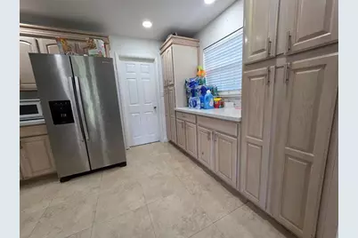 1970 NW 32nd St, Oakland Park, FL 33309 - Photo 3