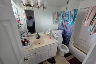 1970 NW 32nd St, Oakland Park, FL 33309 - Photo 7